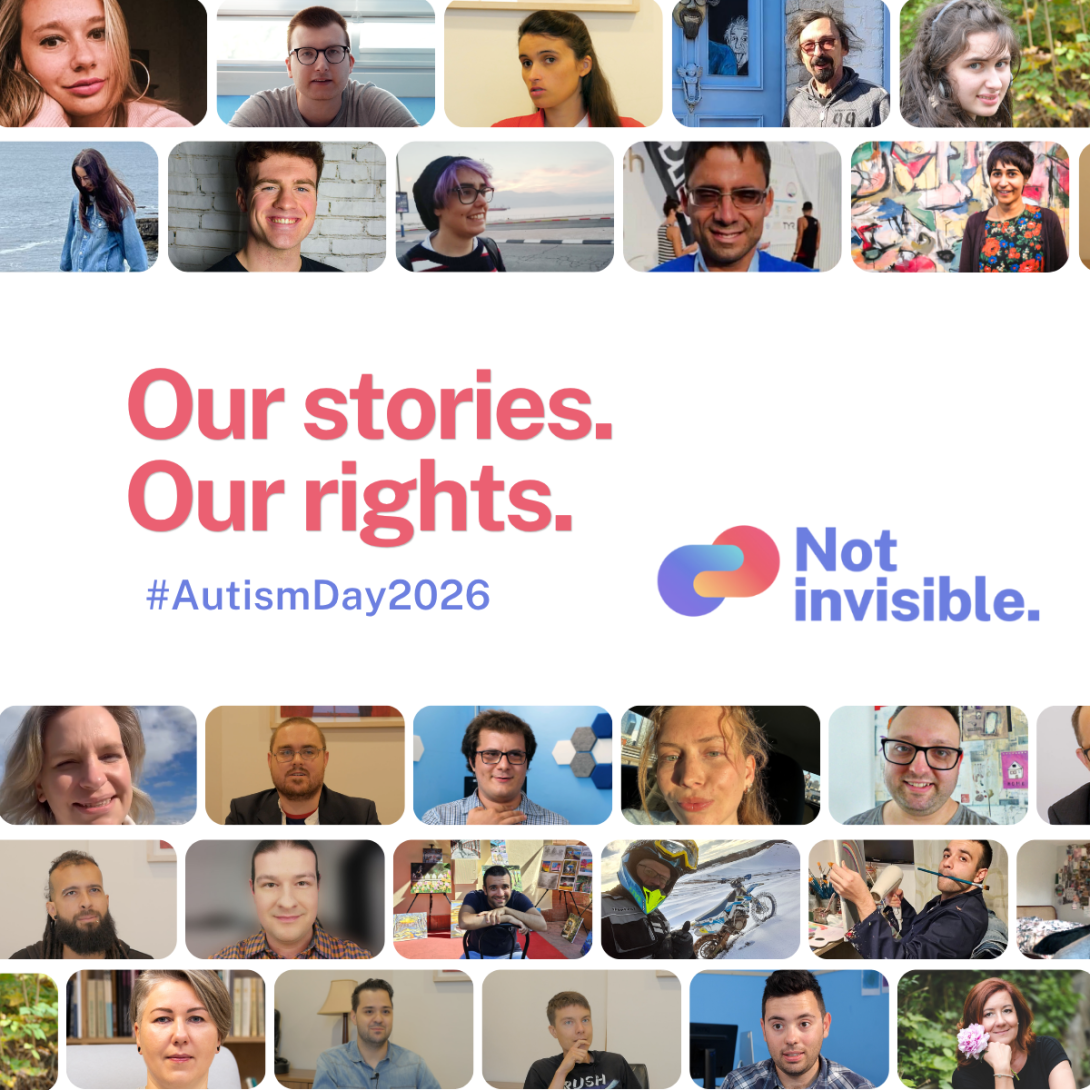 Photo de couverture de la campagne d'Autisme-Europe, Not invisible (Pas invisible) qui met en lumière les différents parcours de vie des membres de la communauté autiste. On y voit plusieurs portraits de personnes autistes, ainsi que le slogan de la campagne "Nos histoires, nos droits" et le logo de la campagne.